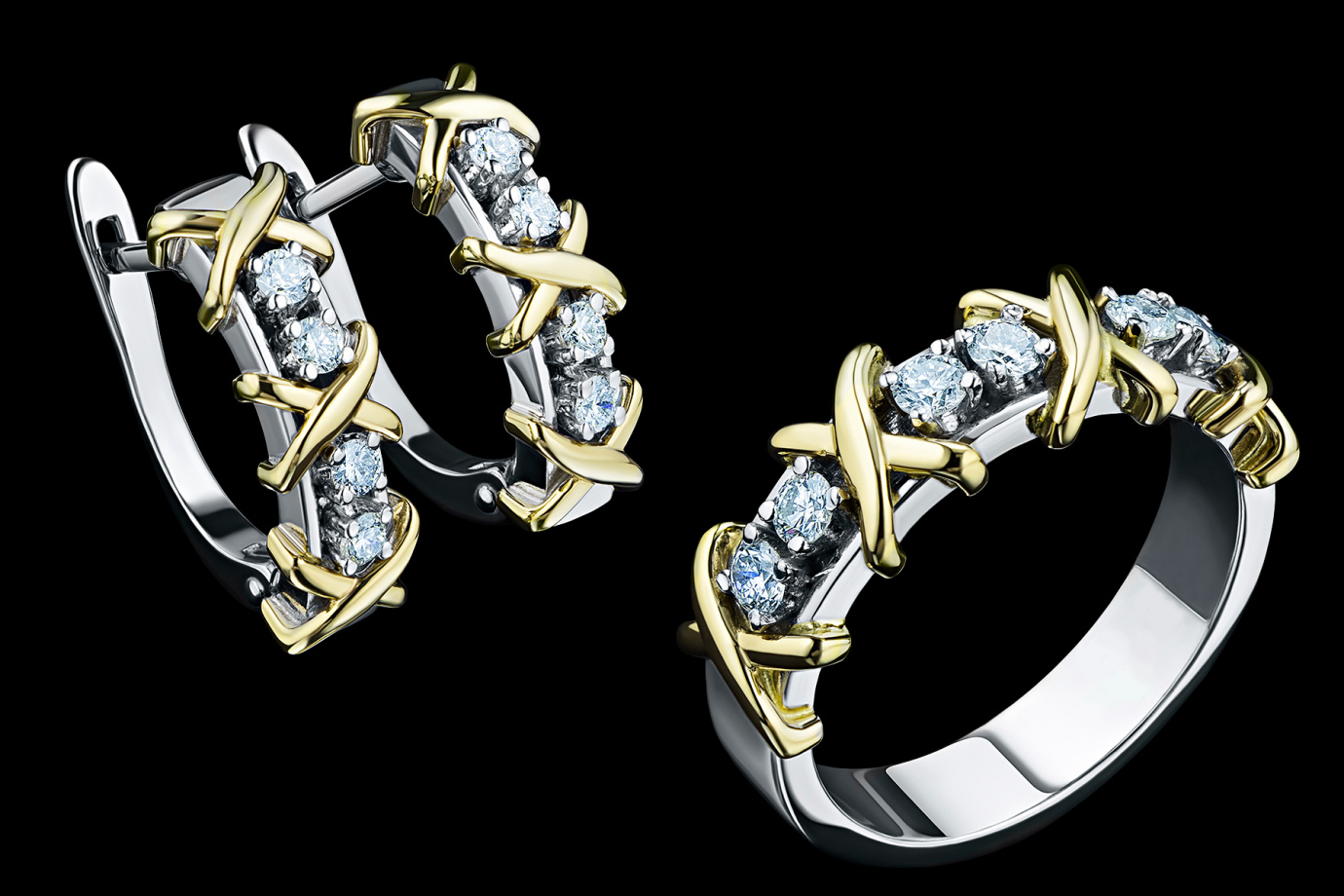Комплект серьги и кольцо из золота с бриллиантами